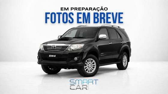TOYOTA HILUX SW4 3.0 SRV 4X4 7 LUGARES 16V TURBO INTERCOOLER DIESEL 4P AUTOMÁTICO TOYOTA HILUX SW4 3.0 SRV 4X4 7 LUGARES 16V TURBO INTERCOOLER DIESEL 4P AUTOMÁTICO
